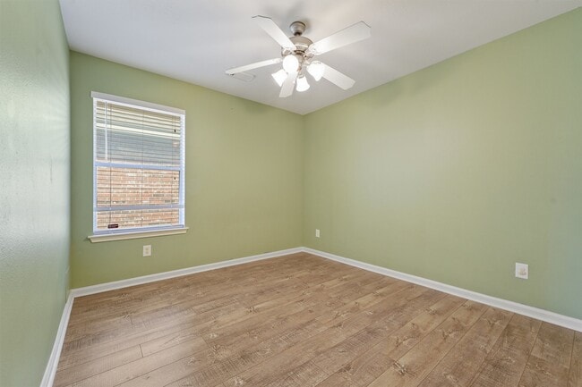 Photo - 2614 Royal Thistle Dr