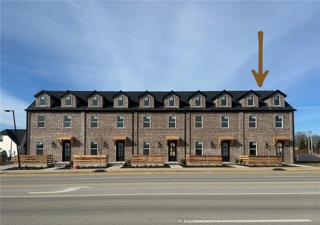 Building Photo - 5902 S Bellview Rd