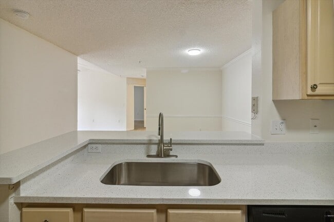 Photo - 1999 Summer Club Dr Unit 309