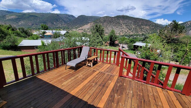 Photo - 719 Red Mountain Dr