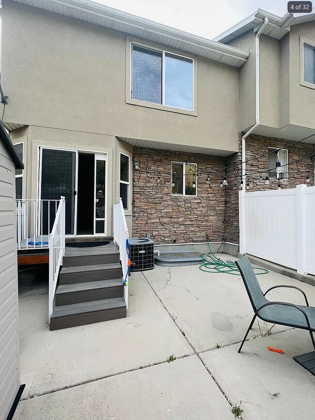 Photo - Spacious End-Row Townhome