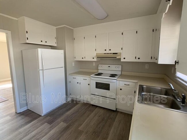Photo - 221 Welch Ave