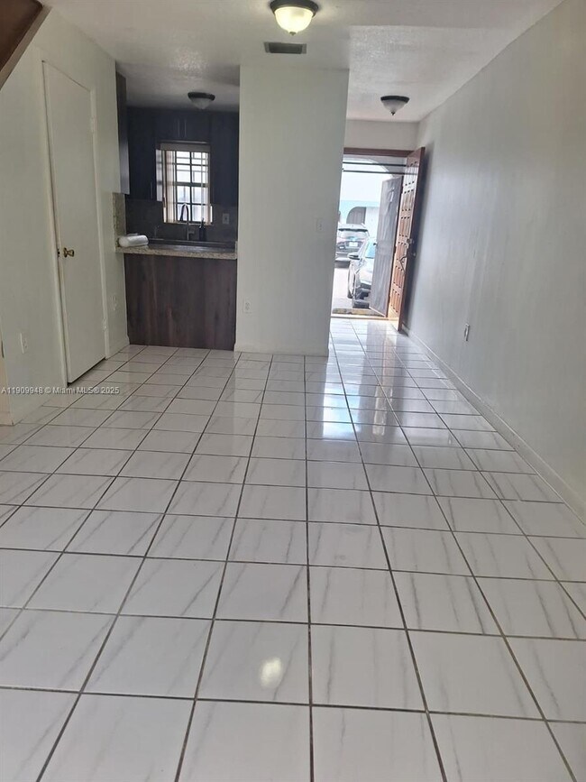 Photo - 11781 SW 18th St