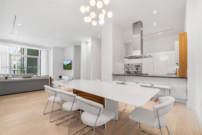 Photo - 4701 Meridian Ave Unit 210