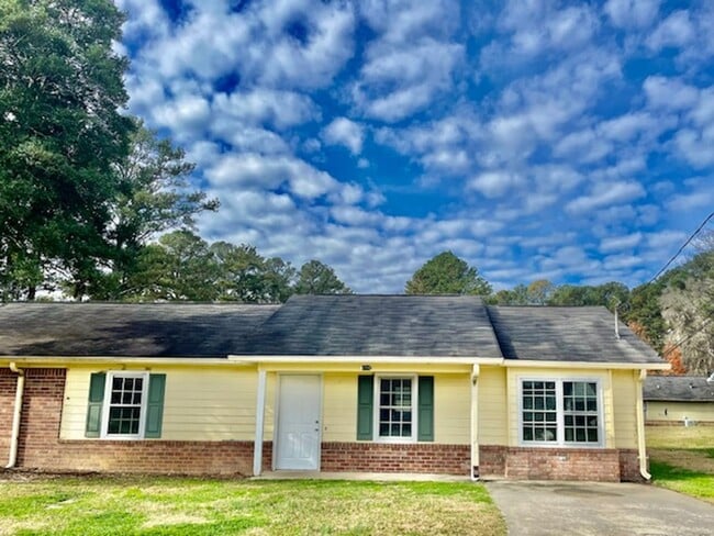 Building Photo - Hennon Dr #238 Unit 238 B Hennon Drive