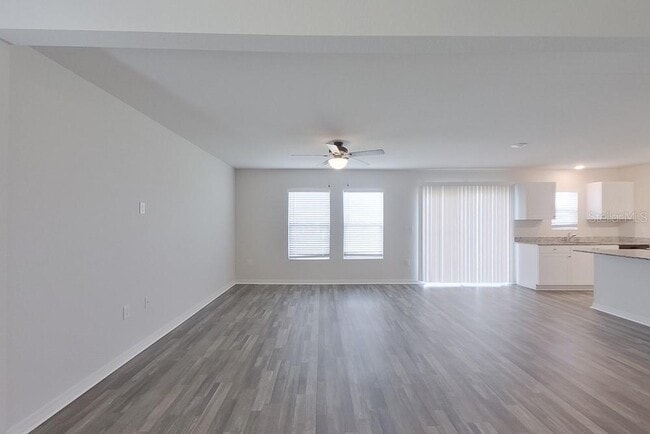 Photo - 1835 Nelson Rd N