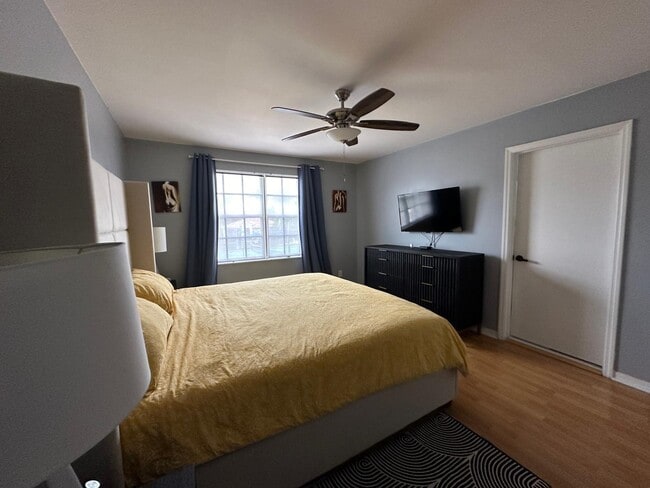 Photo - 349 SW 121st Ave