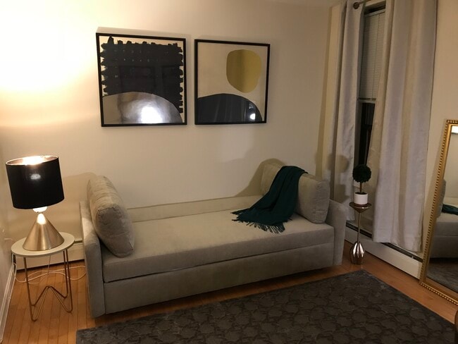 Photo - 1880 Commonwealth Ave Unidad 16