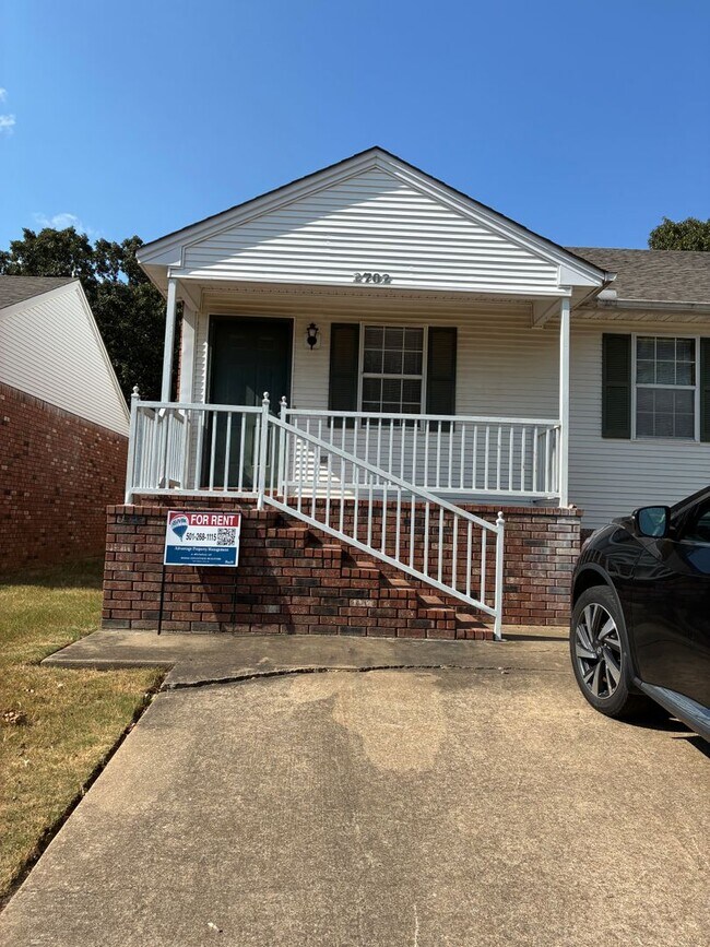 Building Photo - 2702 Oak Meadow Pl