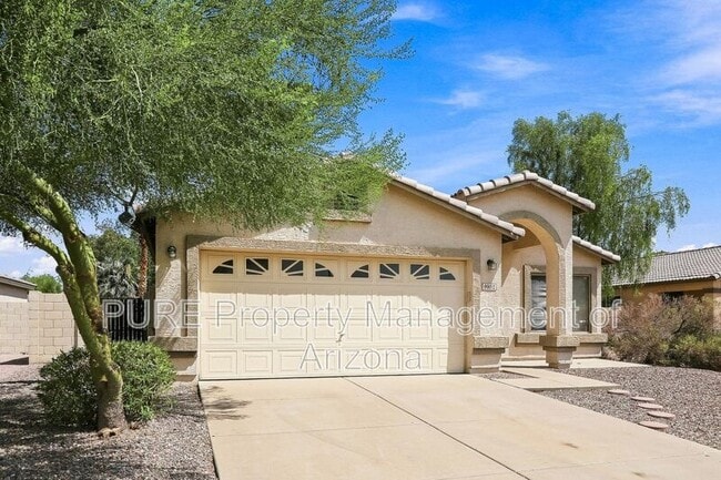 8952 E Birchwood Cir