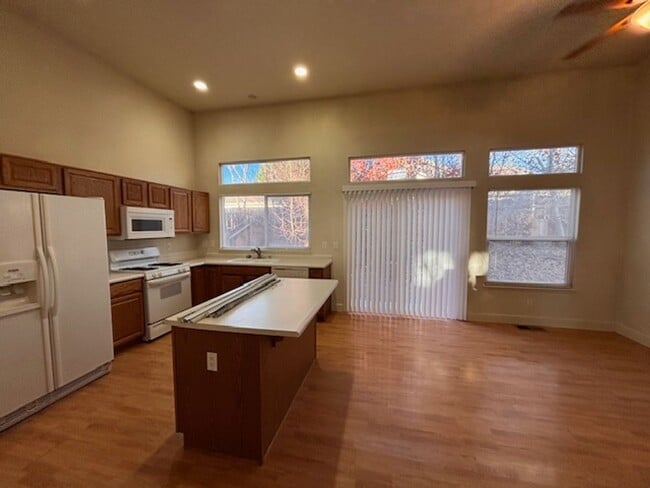 Photo - 719 Red Jacket Dr