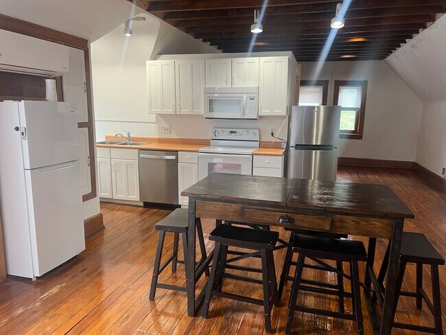 Photo - 4124 W Pine Blvd Unit 2FF