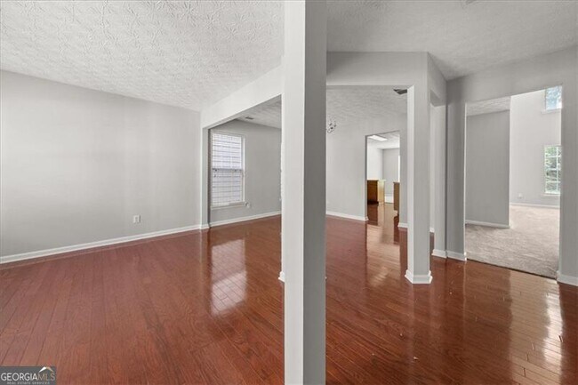 Photo - 1424 Gates Cir SE