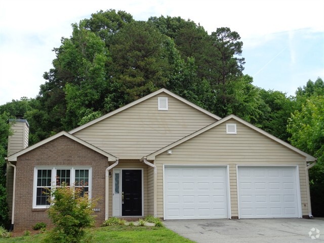 Building Photo - 2335 Fosterdale West Ln Rental