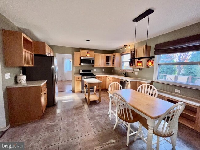 Photo - 918 Rockwell Rd