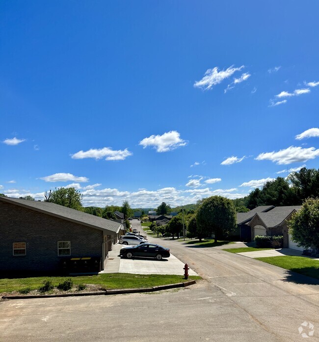 Building Photo - 193 Fairway Ln Unit C Rental