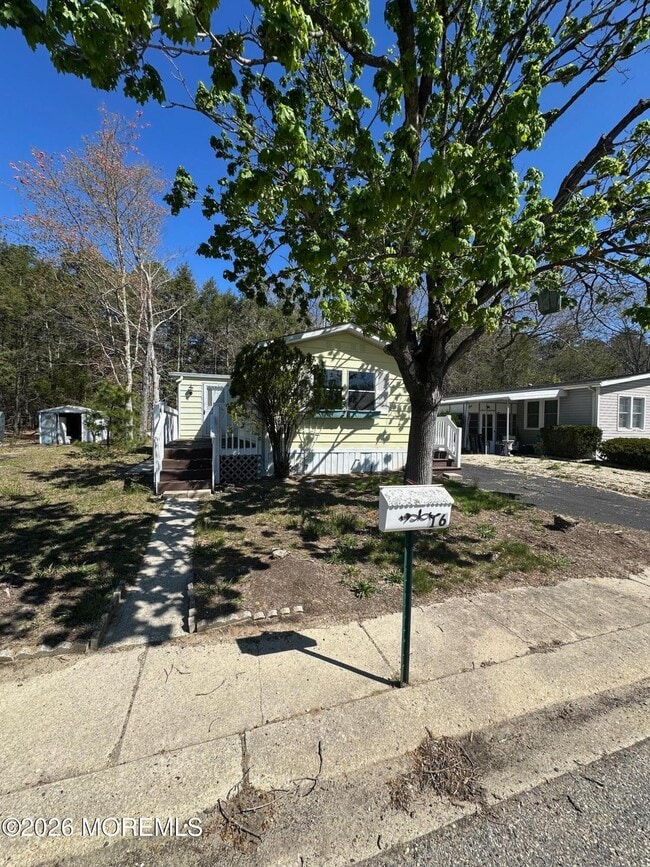 Photo - 16 Maplewood Dr