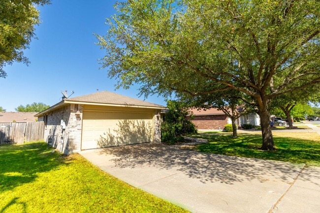 2557 Vernell Way