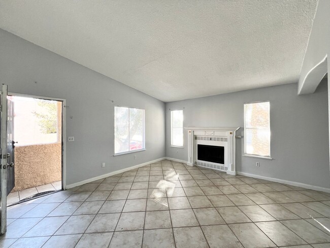 Photo - 5096 Spencer St Unit D