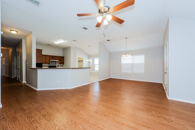 Photo - 3020 Meadowbrook Dr