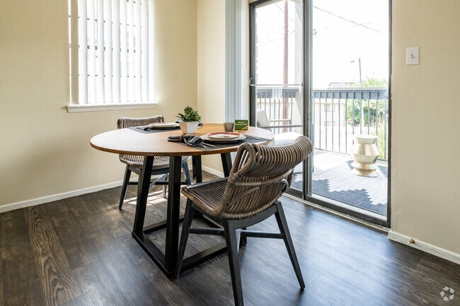 2BR, 2BA - 846 SF - The Timbers Apartments