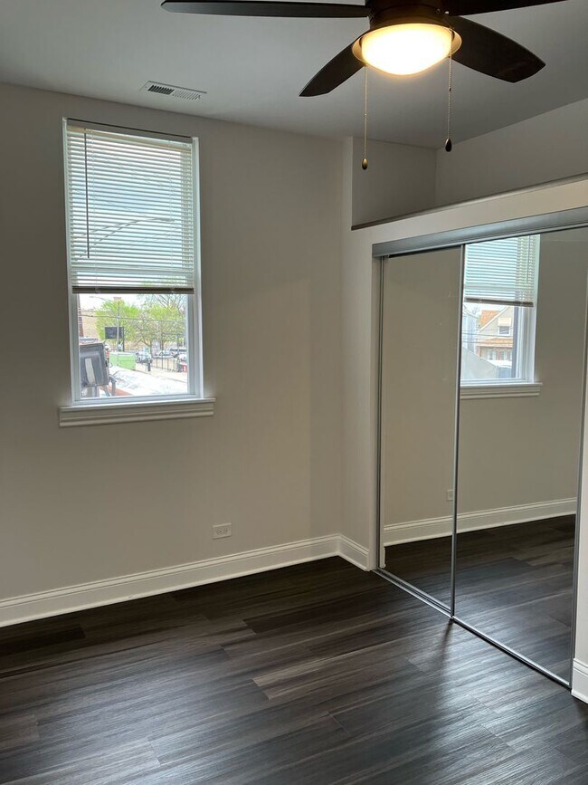 Photo - 4176 W Montrose Ave Unit 4401-2E