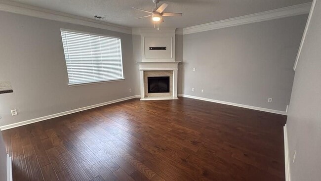 Photo - 387 Weatherstone Pl