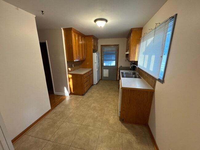 Photo - 11508 E 51 St S