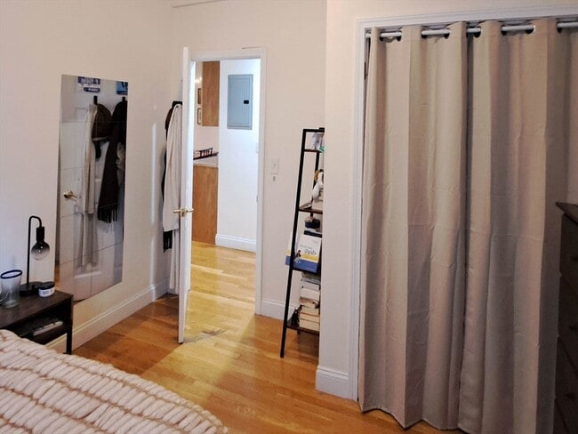 Photo - 143 Hillside St Unidad 2