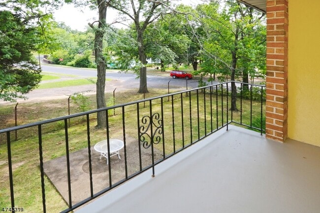 Photo - 2 Westervelt Pl Unit C203