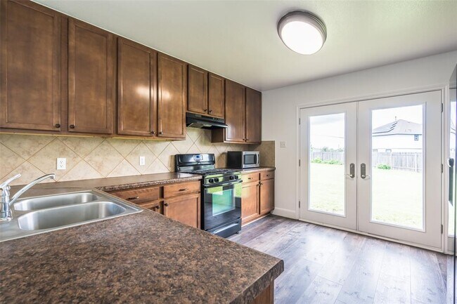 1013 Ranchero Rd