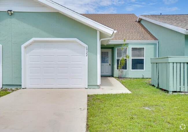 Building Photo - 1722 SE Balmoral Ct Rental