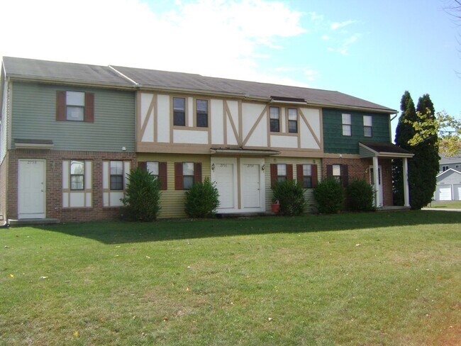 Building Photo - 2752-2758 Scarlet Oak Unit 2756