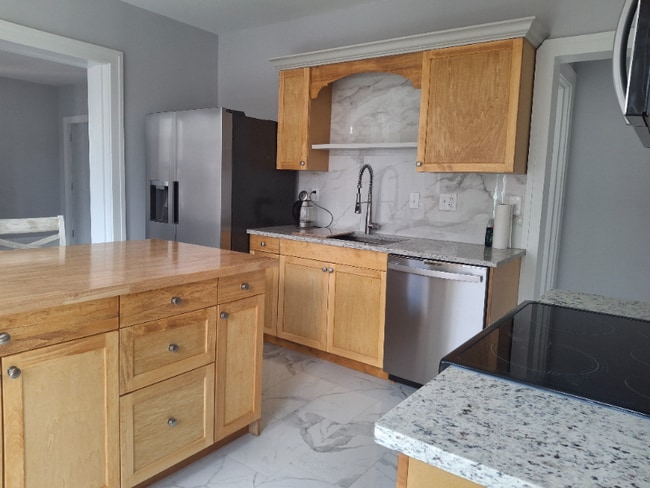 805 Ridgeway Ave Unit Floor 2