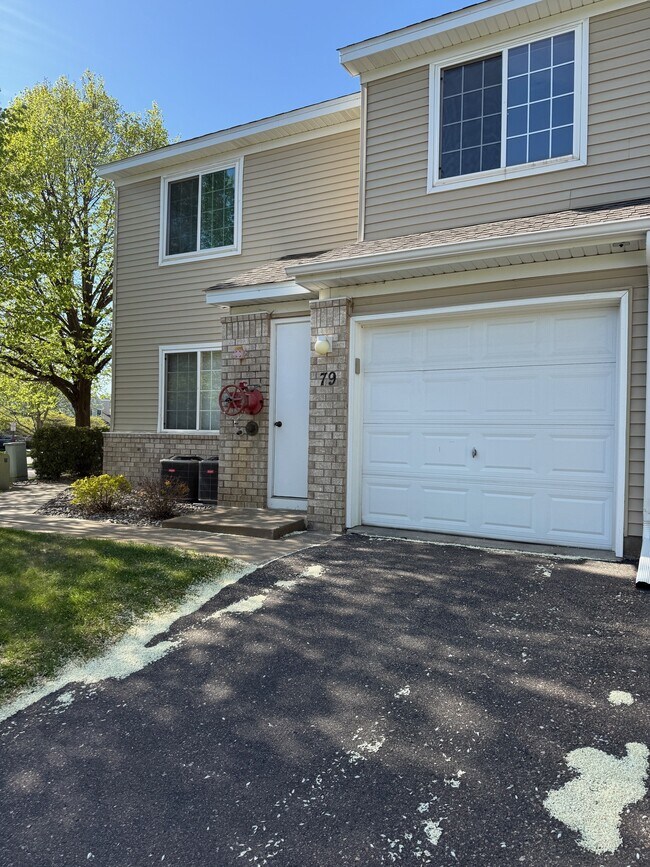 Photo - 2240 Ranchview Ln N