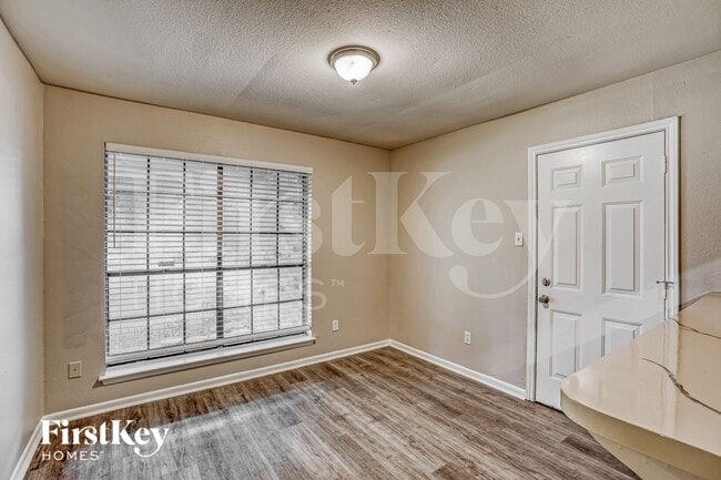 Photo - 18742 Glen Briar Ln