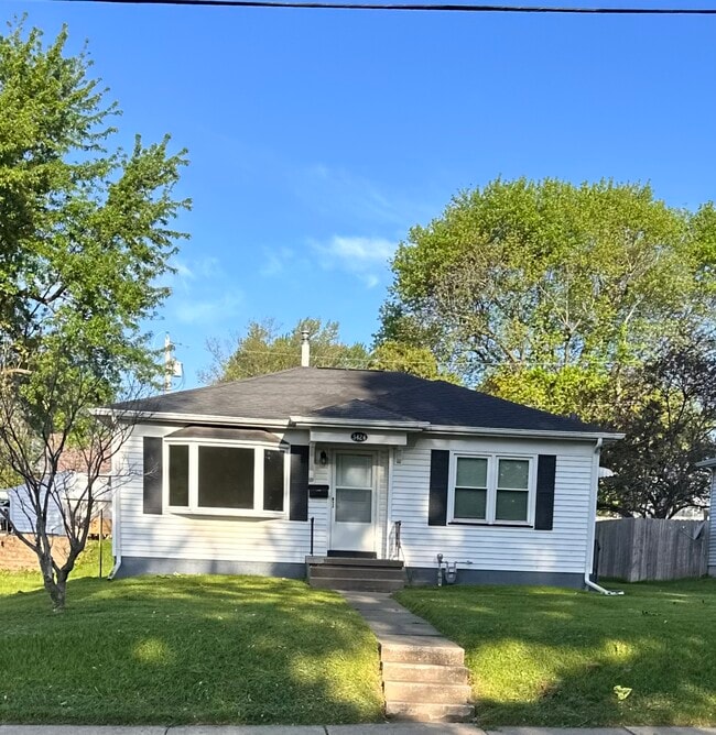 Front of House - 3424 Marquette St Casa