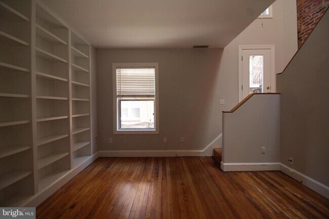 Photo - 1809 Riggs Pl NW Unidad 3