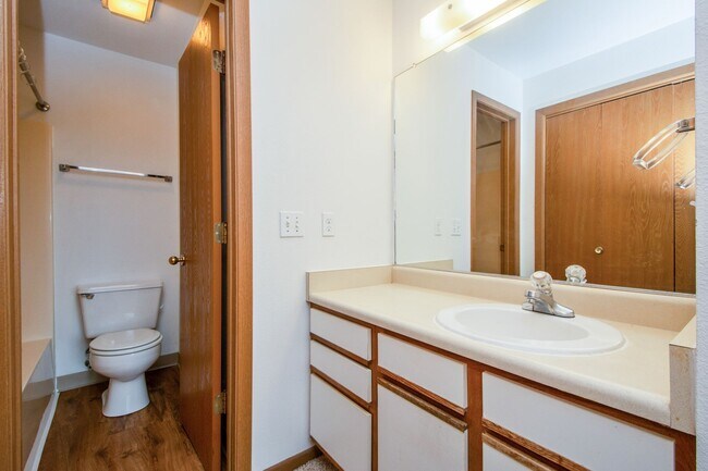Bathroom - Timbercreek Apartments
