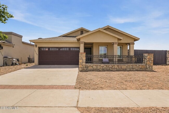 Building Photo - 12748 Tre Maximiliano Ave