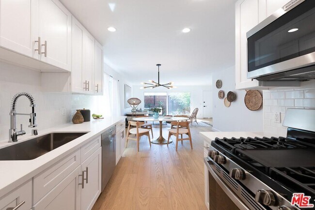 Photo - 818 Pacific Ave Unit 1