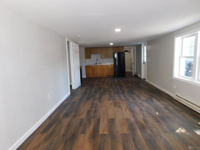 121 Oxford St N Unit 1