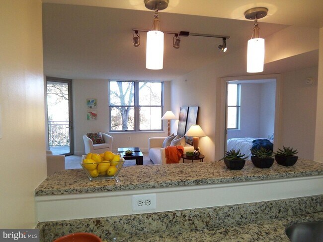 Photo - 11800 Sunset Hills Rd Unidad 608