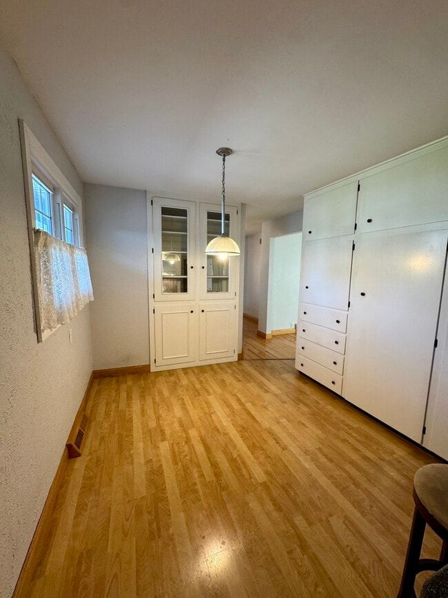 Photo - 1535 Monterey Ct