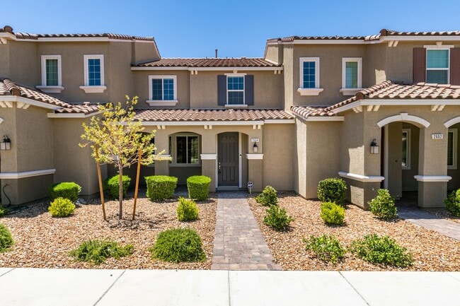 Building Photo - Bright & Spacious 3-Bedroom Home in Inspirada