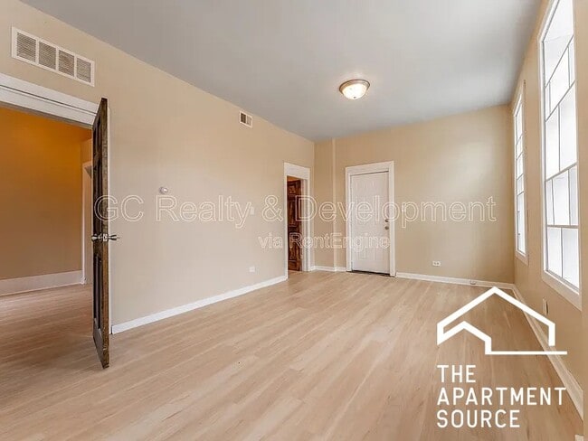 Photo - 3328 W Chicago Ave Unit 2R