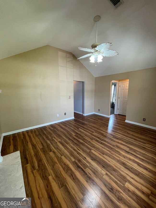 Photo - 207 Grand Ave