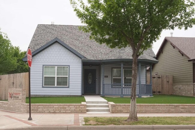 Photo - 2101 9th St Townhome