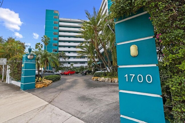 Photo - 1700 NW N River Dr Condo Unit 305