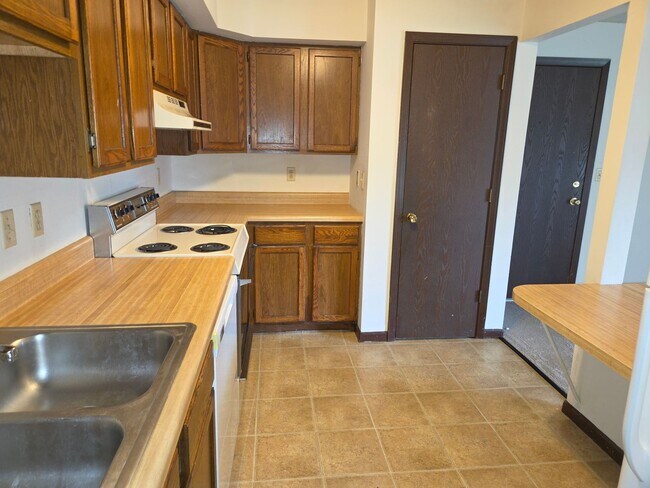 505 Columbia Dr Unit E